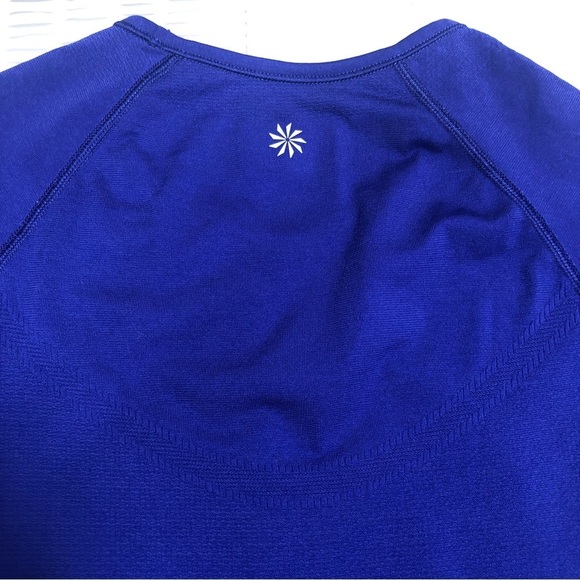 Athleta fitness top with elastic on the back and front - Picture 8 of 10